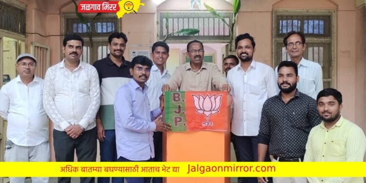 भाजप कार्यकर्त्याने दिला ‘वसंत स्मृतीस’ वातानुकूलित पोडीयम