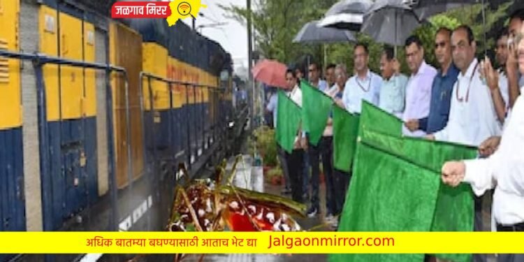 ऐकावं ते नवल ! खास डासांसाठी चालवली जाते आहे ही स्पेशल ट्रेन ; पाहा VIDEO