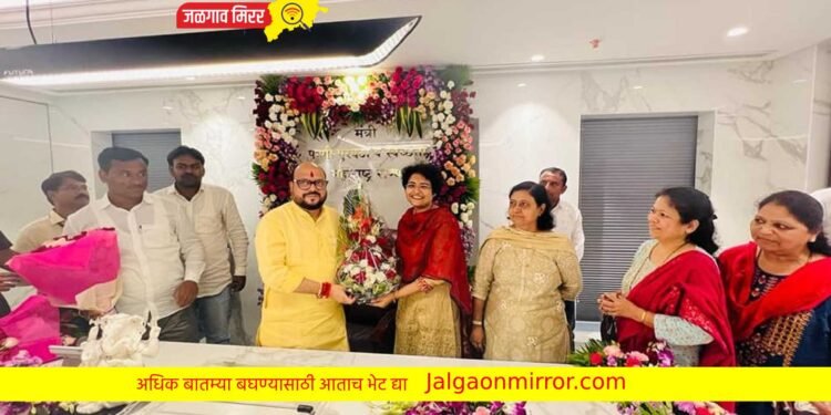 पुनश्च हरीओम. ना. गुलाबराव पाटलांचा नव्या दालनातून कामास प्रारंभ !