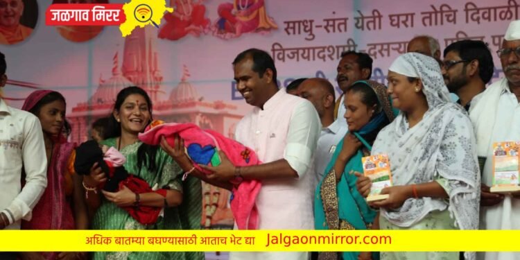 जिल्ह्यातील या आमदाराने केली बालकांना खरे सोने वाटप