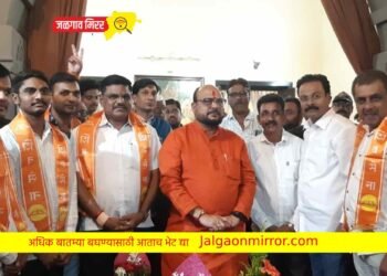 मुक्ताईनगरात राष्ट्रवादीला मोठे भगदाड;’या’ दिग्गज पदाधिकाऱ्यानी शिंदे गटात केला प्रवेश !