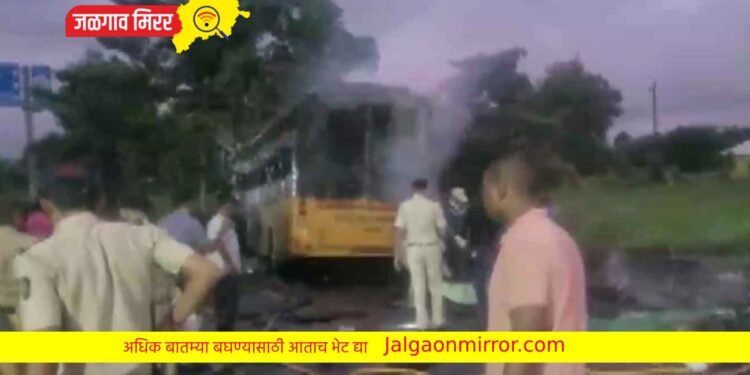 धावत्या बसने घेतला पेट : बसचा अक्षरश: कोळसा, १० प्रवाशांचा मृत्यू