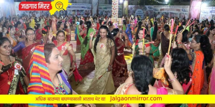 संवेदना फाऊंडेशनतर्फे आयोजित नवरात्री दांडिया महोत्सवाला प्रचंड प्रतिसाद