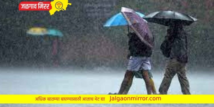 दिवाळीत फटाके फोडताना घ्या पावसाचा आनंद