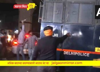 श्रद्धा हत्याकांड : आरोपी आफताबला घेऊन जाणाऱ्या गाडीवर तलवारीने हल्ल्याचा प्रयत्न ; Video आला समोर !