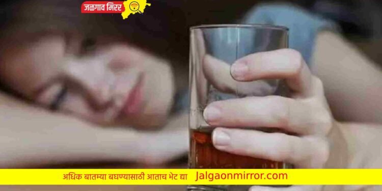 चार मुलीनी तरुणाला चारचाकीत बसवत दारू पाजली अन केले धक्कादायक कृत्य