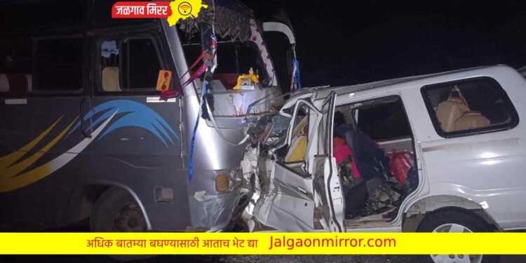 महाराष्ट्रातील ११ कामगारांचा मध्य प्रदेशात भीषण अपघातात मृत्यू