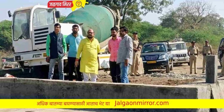 रस्ते व पुलांची गतीने कामे पूर्ण करा- ना. गुलाबराव पाटील यांचे निर्देश !
