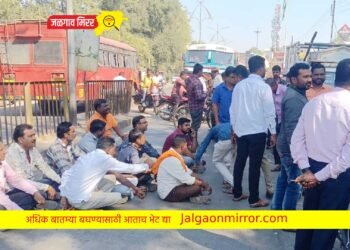 अमळनेरात राष्ट्रीय संताचा अवमान ; रस्ता रोको करत केला गुन्हा दाखल !