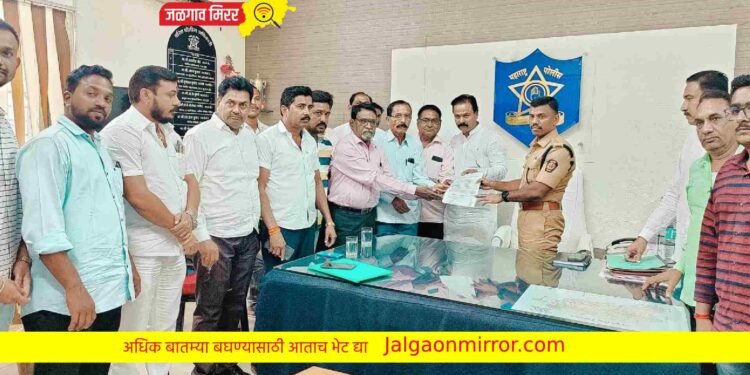 ‘त्या’ वक्तव्याप्रकरणी निलंबित पोलीस अधिकारी बकालेंना अटक करा