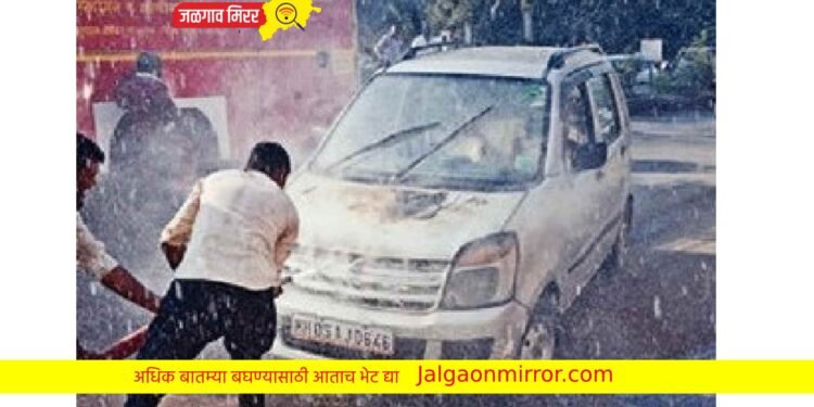 जळगावात धावत्या कारने घेतला पेट !