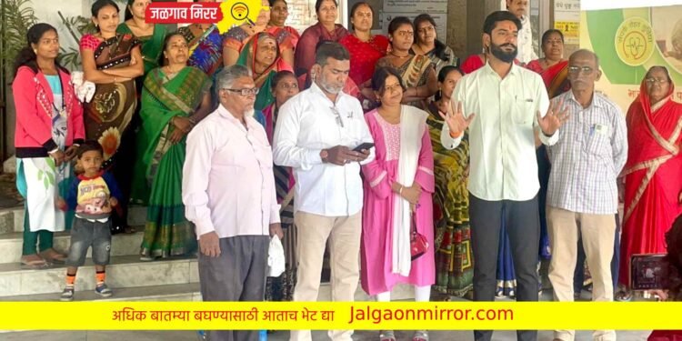 मनपाबाहेर नागरिक आक्रमक ; प्रशासनाला धरले धारेवर !