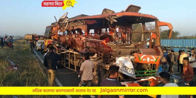 Breaking : साई भक्तांच्या बसला भीषण अपघात !