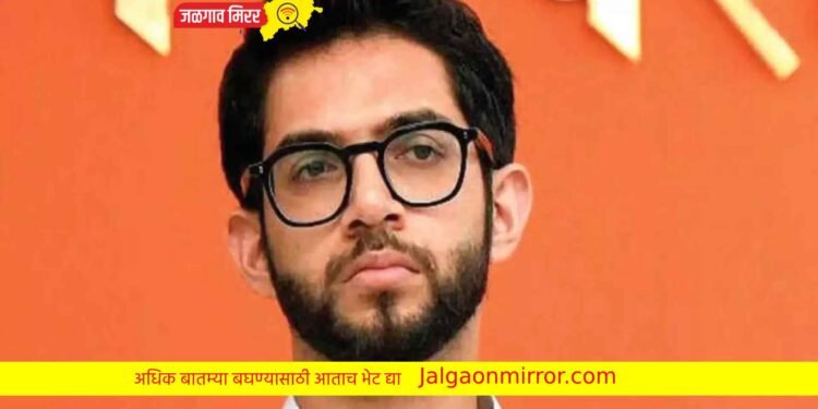 शिवसेना शिंदेंच्या ताब्यात गेल्यानंतर आदित्य ठाकरे भावनिक ; पत्रकारांसमोरच…