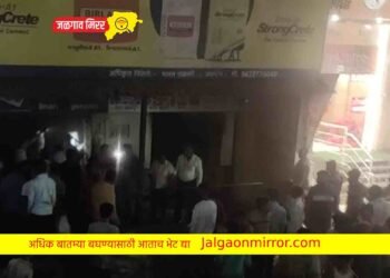 जळगावात दुकानाला आग ; लाखोंचा माल जळून खाक !