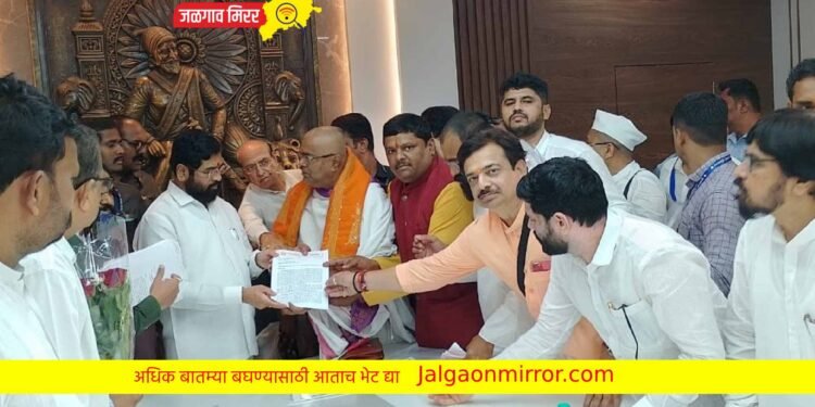 मंदिर सरकारीकरणासह अन्य समस्या सोडवण्याविषयी स्वतंत्र बैठक लावणार ! – मुख्यमंत्री शिंदे