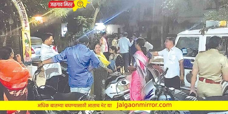 जळगावात महिलांना शतपावली ठरतेय त्रासदायक !