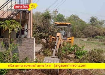 सोनी नगरातील अडविलेल्या गटारीवर जेसिबीने मार्ग मोकळा !