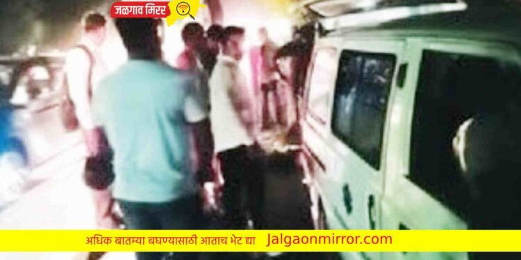 जळगावातील महामार्गावर रात्री तरुणाचा झाला अक्षरश: चेंदामेंदा !