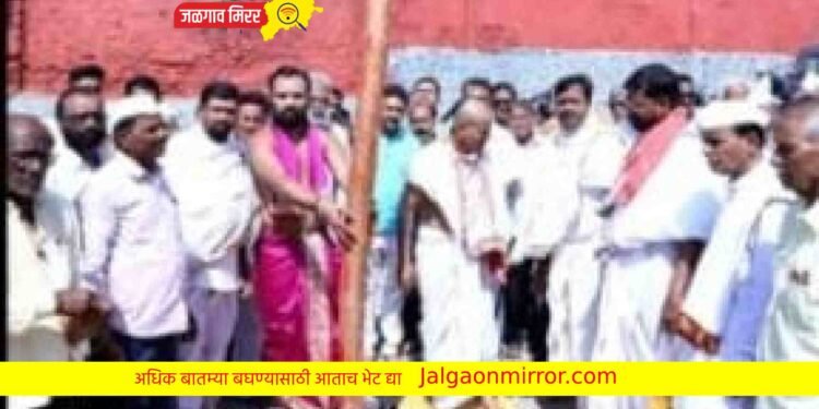 अमळनेरात अक्षय तृतीयेनिमित्त स्तंभारोपण आणि ध्वजारोहण !