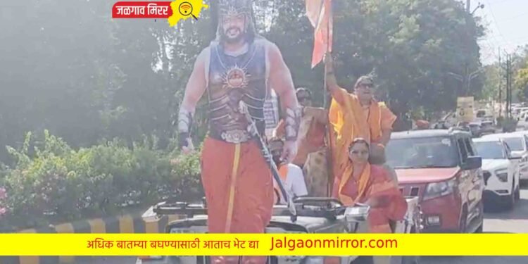 शेकडो शिवसैनिक गुलाबरावांचे मुखवटे घालून पाचोऱ्याकडे रवाना !