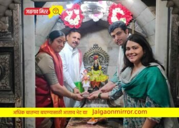 आ.भोळेंच्या परिवाराने घेतले पांडूरंगाचे दर्शन !