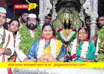 पांडुरंगाची मुख्यमंत्री शिंदेंनी केली सपत्नीक महापूजा ; ‘हा’ व्यक्ती ठरला मानाचा वारकरी !
