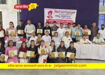 कुसुमताई फाऊंडेशनने केला गुणवंत विद्यार्थी सत्कार !