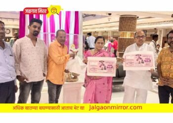 ‘वेगळं असं काहीतरी’ नाटकाच्या प्रवेशिकेचे उत्साहात झाले अनावरण !