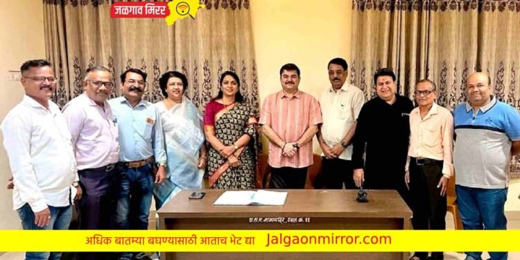 अभिनेते प्रशांत दामले यांच्यासोबत अ.भा.मराठी नाट्यपरिषद जळगावची बैठक उत्साहात !