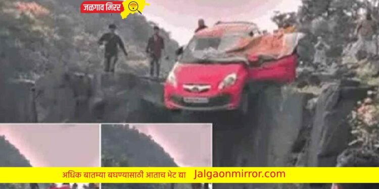 चिमुकली चारचाकीत असतांना थेट कार कालव्यात कोसळली  !