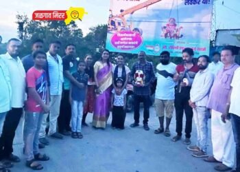 गणेश मुर्ती विसर्जित करण्यासाठी ॲड.रोहिणी खडसे यांनी ऊपलब्ध करून दिली क्रेनची सुविधा !