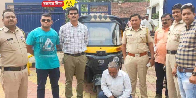 रिक्षासह दुचाकी चोरटे पोलिसांच्या ताब्यात !