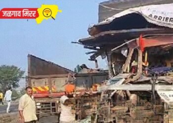 ट्रक व कंटेनरची समोरा-समोर धडक ; एक ठार दोन गंभीर !