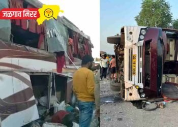 खड्डा चुकवताना ट्रॅव्हल्स बस उलटली ; एक ठार तर ८ जखमी !