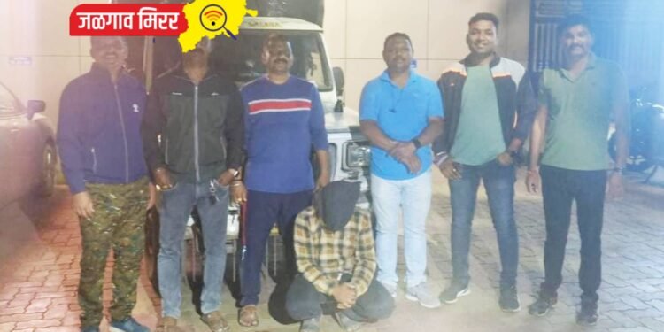 चाळीसगावात मध्यरात्री चोरीचे पिकअप वाहन पोलिसांनी पकडले !