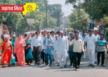 नागरिकांचा मोर्चा अमळनेर नगरपालिकेवर धडकला !