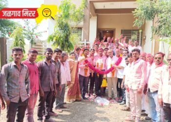 डॉ.कमलाकर पाटलांनी केला नवनिर्वाचित सरपंचसह सदस्यांचा सत्कार