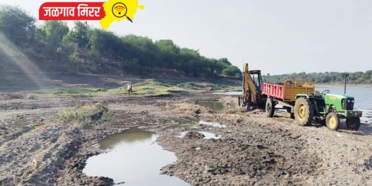 अमळनेरात वाळूमाफियांची दबंगगिरी चक्क तलाठ्याच्या पथकाला केली मारहाण !