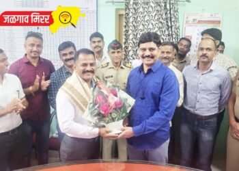 वादविवाद स्पर्धा : अमळनेरचे डॉ.शरद पाटलांचा सत्कार !