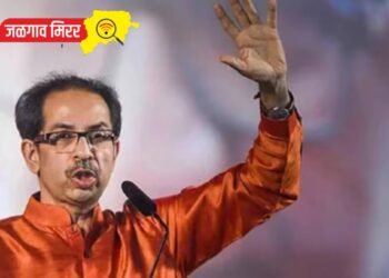 खोके कमी पडले म्हणून धारावी विकायला निघालेत : ठाकरेंचा हल्लाबोल !
