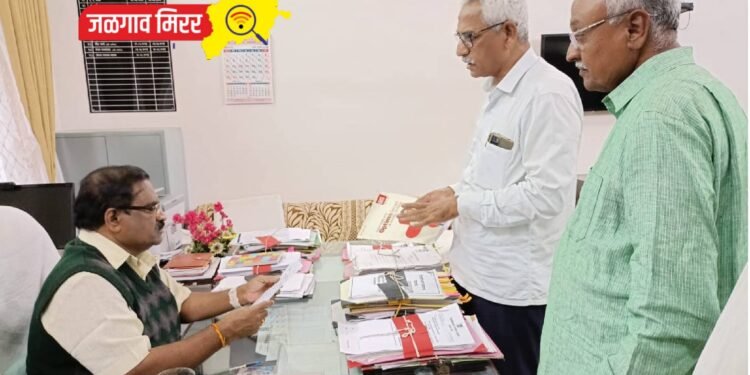 जिल्ह्यात कापूस पिकाला पिकविमा मंजूर करा : प्रशासनाला निवेदन !