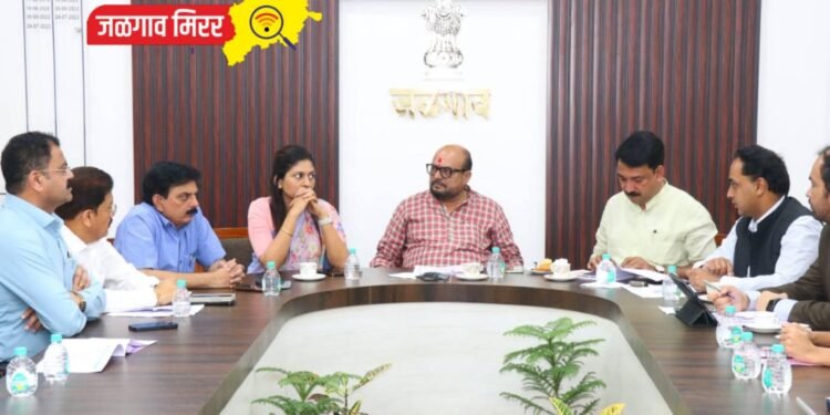 घरकुल योजनांची शंभर टक्के अंमलबजावणी करावी – पालकमंत्री गुलाबराव पाटील !