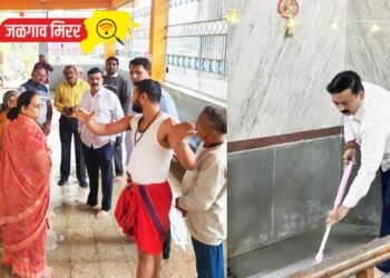 डॉ.अश्विन सोनवणे कार्यकर्त्यांसह केली मंदिराची स्वच्छता !