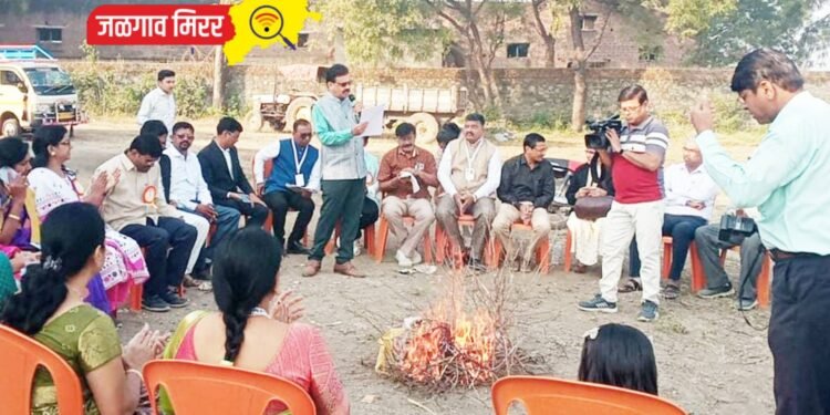 …त्यानं विकली रेल गाडी ; विद्रोही साहित्य संमेलनात रंगल्या कविता !