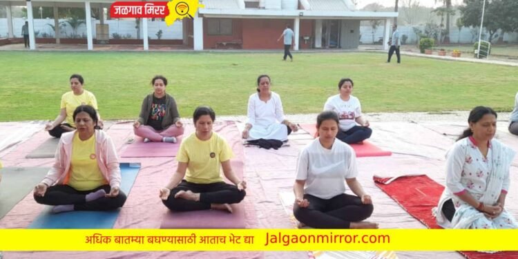 जागतिक सुर्यनमस्कार दिनानिमित्त सामुहिक सुर्यनमस्कार शिबीर !