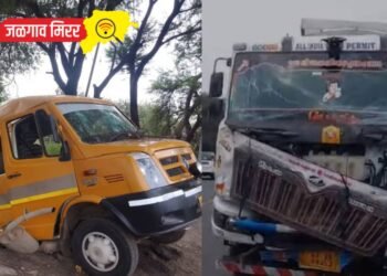 तरुणांची मिनी बसला मिक्सरची जबर धडक : ४ मृत्यू तर १० गंभीर