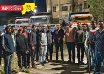 वाळू माफिया विरोधात मोठी कारवाई : ५ डंपर, ५ ट्रॅक्टर- ट्रॉली, २ जेसीबी जप्त