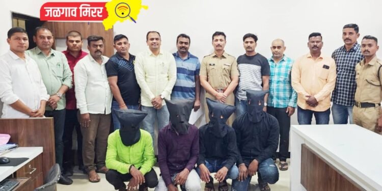 जळगावात गोळीबार : धुळ्यातून पोलिसांनी दोघांना घेतले ताब्यात