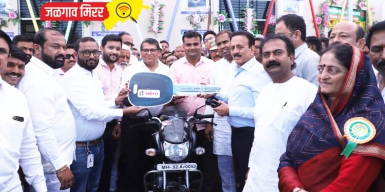 ग्रामविकास मंत्री महाजनांच्या हस्ते चाळीसगावच्या उपप्रादेशिक कार्यालयाचे उदघाटन